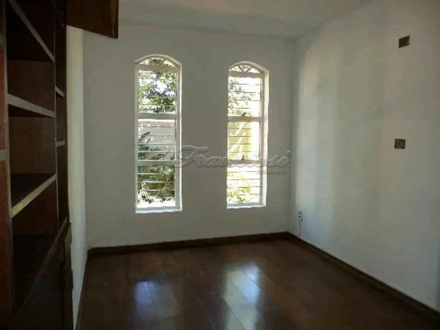 Foto 6 de Casa com 6 quartos para alugar, 1800m2 em Itapetininga - SP