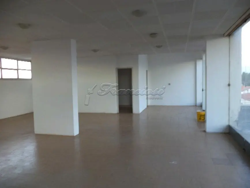 Prédio Inteiro para alugar, 140m2 em Centro, Itapetininga - SP - imagem 5 Foto 5 de Prédio Inteiro para alugar, 140m2 em Centro, Itapetininga - SP