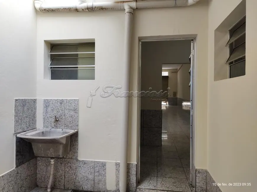 Prédio Inteiro para alugar, 100m2 em Centro, Itapetininga - SP - imagem 5 Foto 5 de Prédio Inteiro para alugar, 100m2 em Centro, Itapetininga - SP