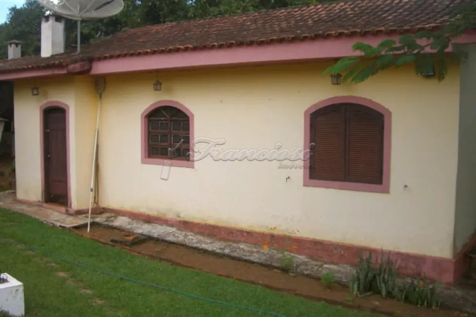 Foto 8 de Chácara com 4 quartos para alugar, 430m2 em Itapetininga - SP