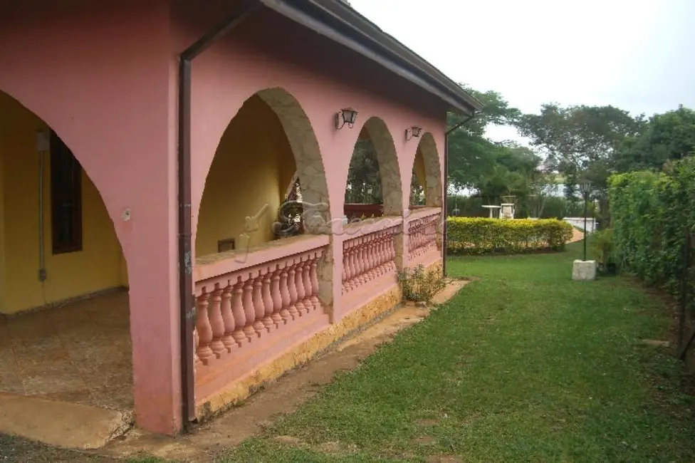 Foto 4 de Chácara com 4 quartos para alugar, 430m2 em Itapetininga - SP