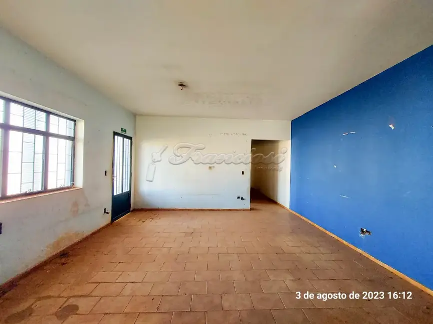 Foto 9 de Fazenda / Haras para alugar, 2370m2 em Vila Kalil Halak, Itapetininga - SP