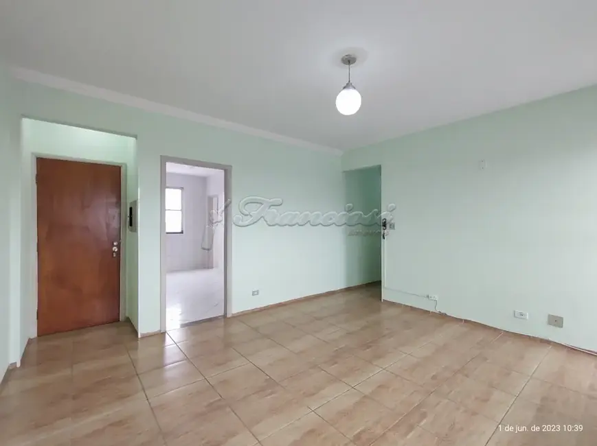 Foto 2 de Apartamento com 3 quartos para alugar, 80m2 em Centro, Itapetininga - SP