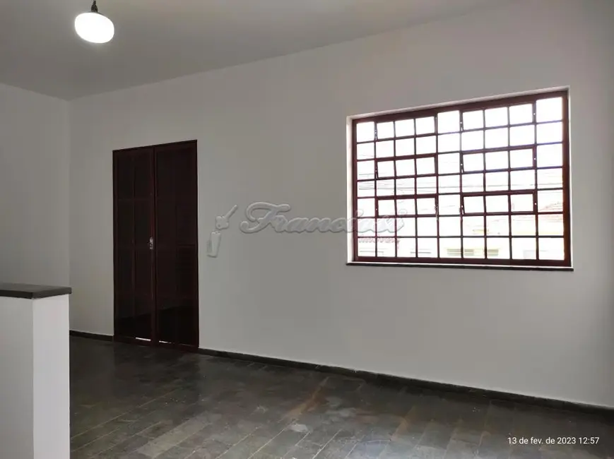 Foto 1 de Prédio Inteiro com 2 quartos para alugar, 91m2 em Centro, Itapetininga - SP