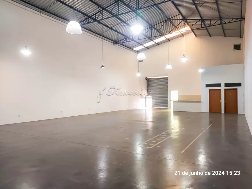 Foto 9 de Sala Comercial para alugar, 360m2 em Vila Popular, Itapetininga - SP