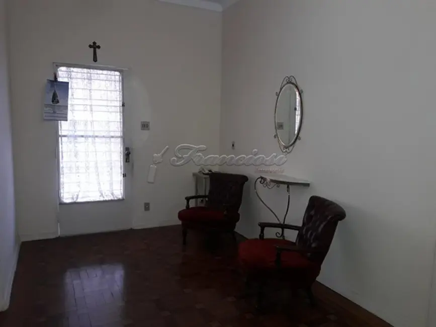 Casa com 3 quartos para alugar, 1366m2 em Centro, Itapetininga - SP - imagem 4 Foto 4 de Casa com 3 quartos para alugar, 1366m2 em Centro, Itapetininga - SP