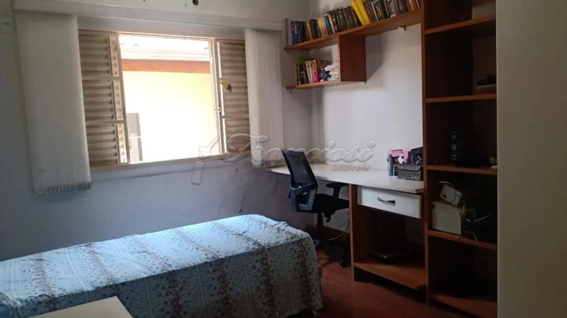 Foto 5 de Casa com 3 quartos à venda, 280m2 em Vila Barth, Itapetininga - SP