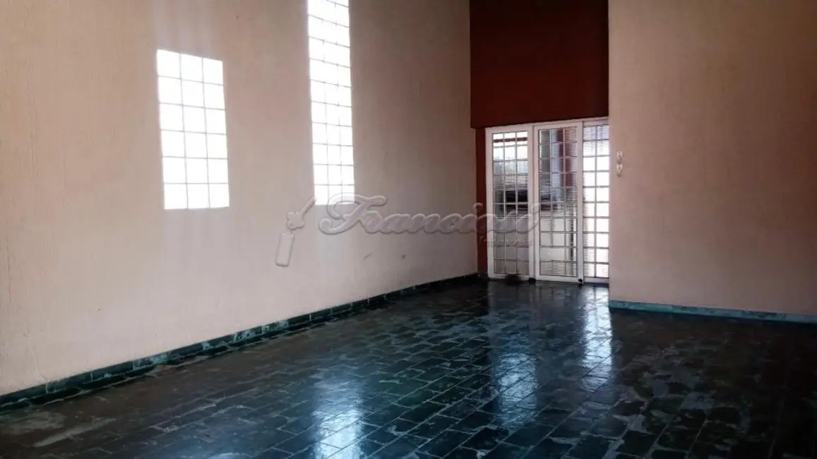 Foto 1 de Casa com 3 quartos à venda, 280m2 em Vila Barth, Itapetininga - SP