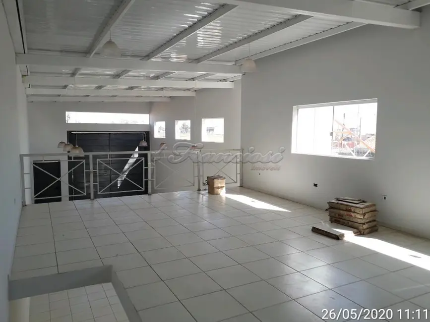 Prédio Inteiro para alugar, 186m2 em Parque São Bento, Itapetininga - SP - imagem 8 Foto 8 de Prédio Inteiro para alugar, 186m2 em Parque São Bento, Itapetininga - SP