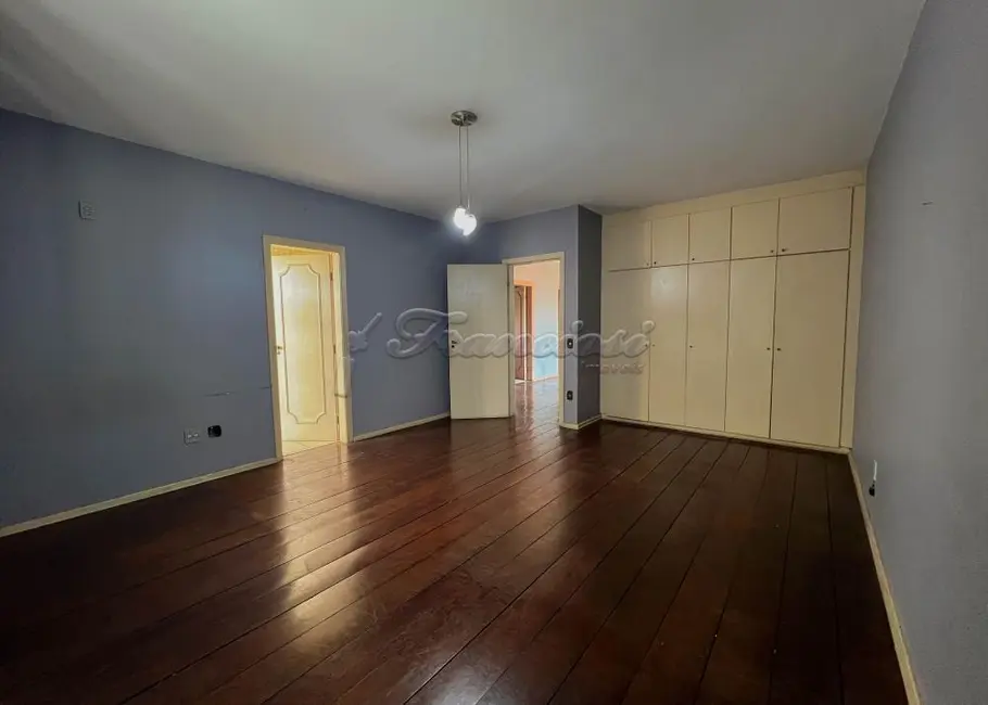 Foto 11 de Casa com 4 quartos à venda, 660m2 em Centro, Itapetininga - SP
