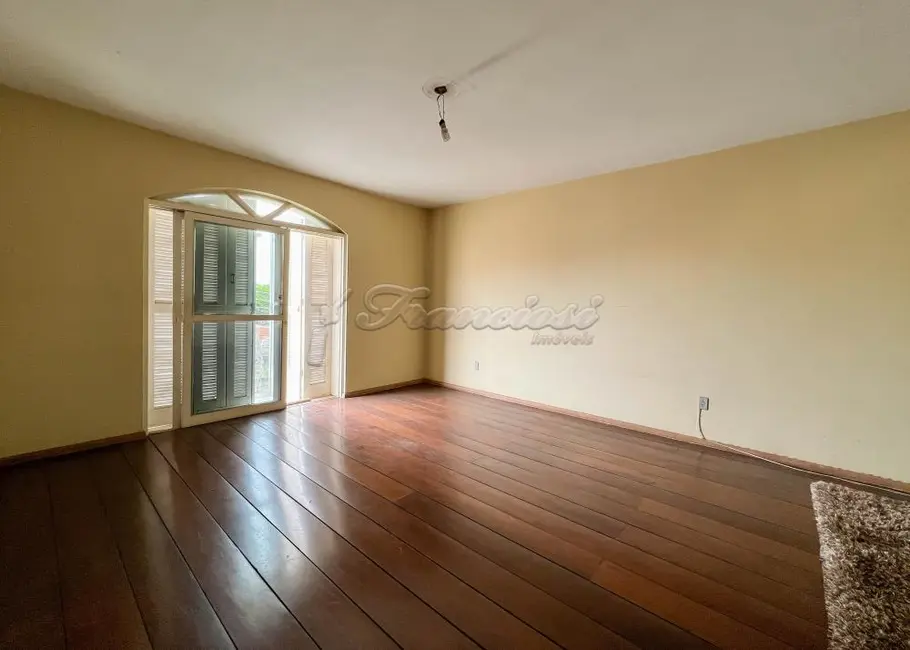 Foto 19 de Casa com 4 quartos à venda, 660m2 em Centro, Itapetininga - SP
