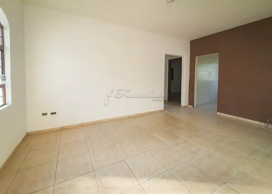 Casa com 2 quartos à venda, 100m2 em Itapetininga - SP - imagem 3 Foto 3 de Casa com 2 quartos à venda, 100m2 em Itapetininga - SP