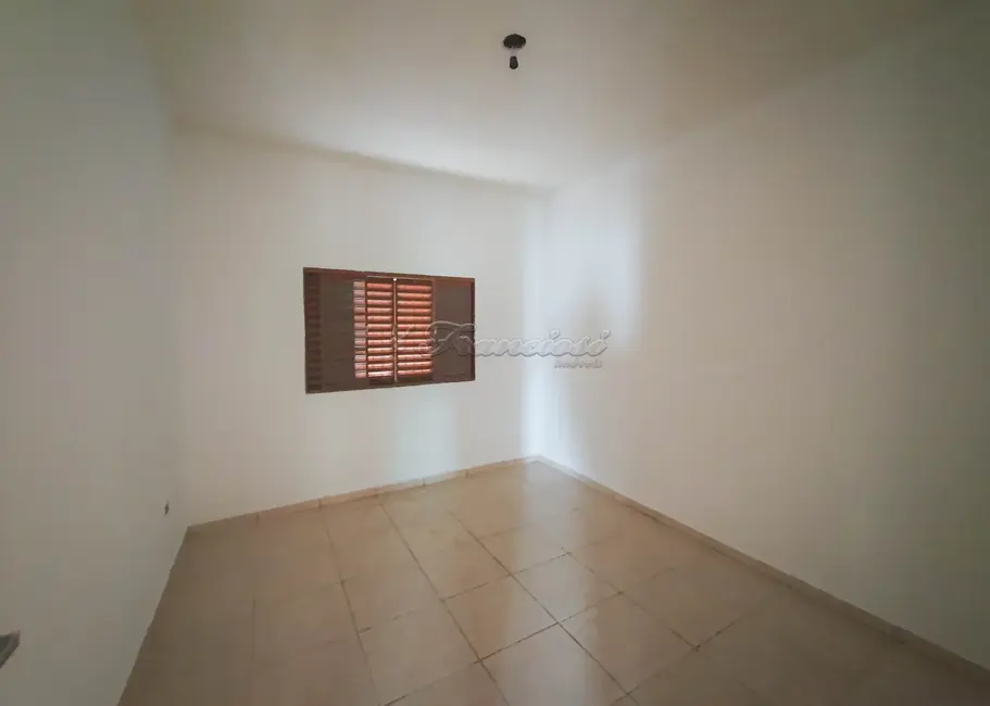 Casa com 2 quartos à venda, 100m2 em Itapetininga - SP - imagem 5 Foto 5 de Casa com 2 quartos à venda, 100m2 em Itapetininga - SP