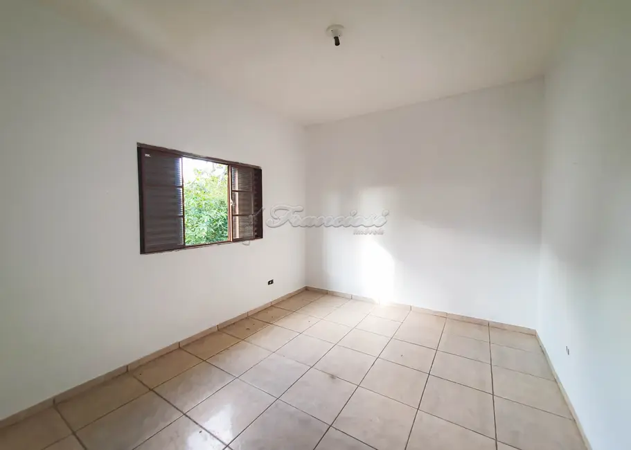 Casa com 2 quartos à venda, 100m2 em Itapetininga - SP - imagem 8 Foto 8 de Casa com 2 quartos à venda, 100m2 em Itapetininga - SP