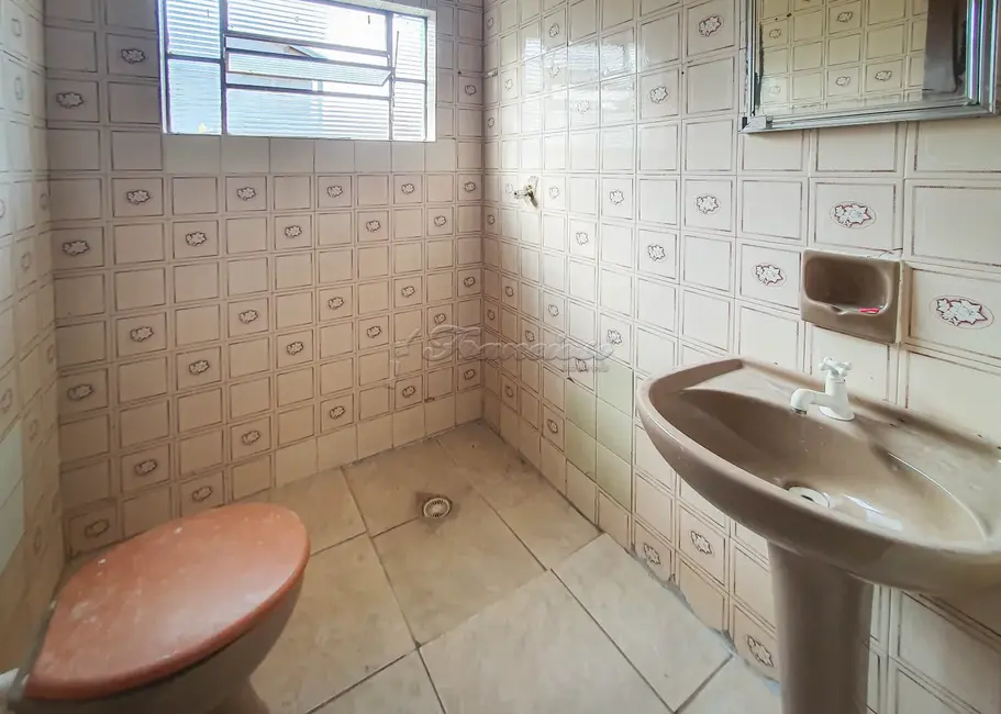 Casa com 2 quartos à venda, 100m2 em Itapetininga - SP - imagem 6 Foto 6 de Casa com 2 quartos à venda, 100m2 em Itapetininga - SP