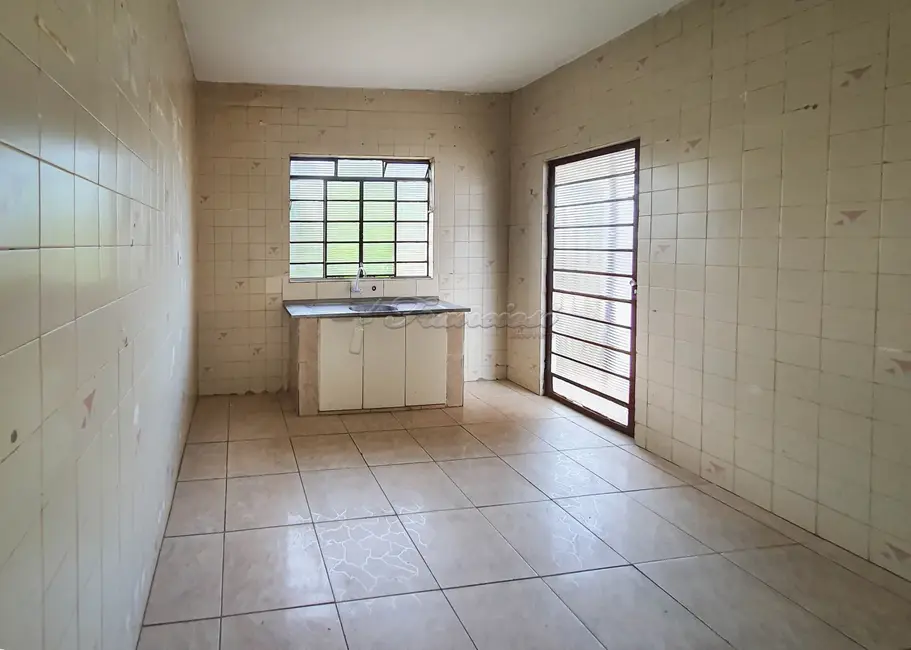 Casa com 2 quartos à venda, 100m2 em Itapetininga - SP - imagem 4 Foto 4 de Casa com 2 quartos à venda, 100m2 em Itapetininga - SP