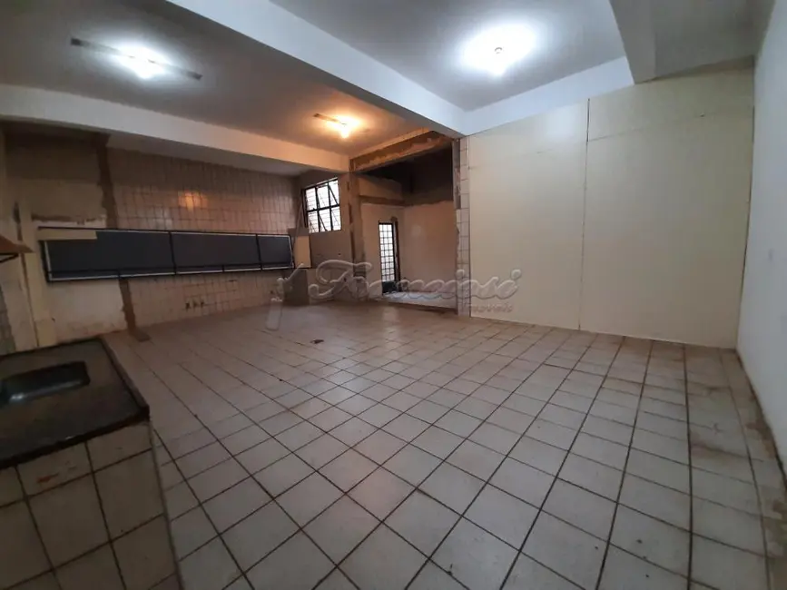 Prédio Inteiro à venda, 563m2 em Jardim Itália, Itapetininga - SP - imagem 8 Foto 8 de Prédio Inteiro à venda, 563m2 em Jardim Itália, Itapetininga - SP