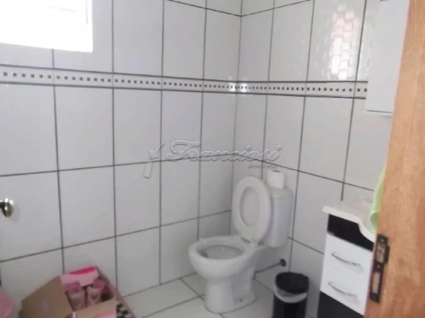 Foto 8 de Casa com 2 quartos à venda, 155m2 em Vila Nastri, Itapetininga - SP