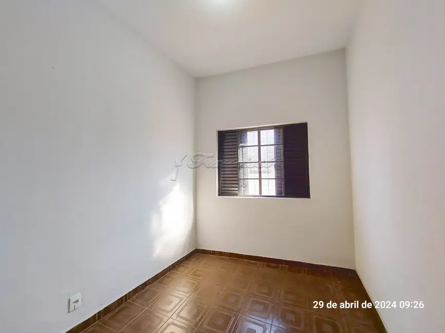 Casa com 4 quartos à venda, 132m2 em Centro, Itapetininga - SP - imagem 5 Foto 5 de Casa com 4 quartos à venda, 132m2 em Centro, Itapetininga - SP