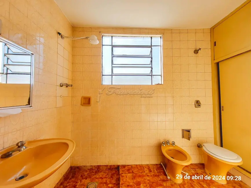 Foto 11 de Casa com 4 quartos à venda, 132m2 em Centro, Itapetininga - SP