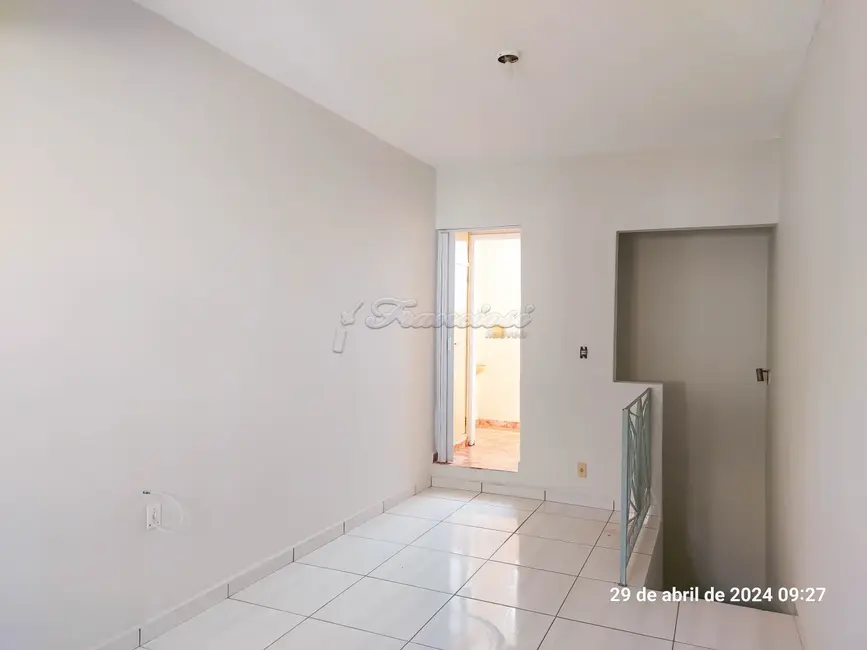 Casa com 4 quartos à venda, 132m2 em Centro, Itapetininga - SP - imagem 9 Foto 9 de Casa com 4 quartos à venda, 132m2 em Centro, Itapetininga - SP