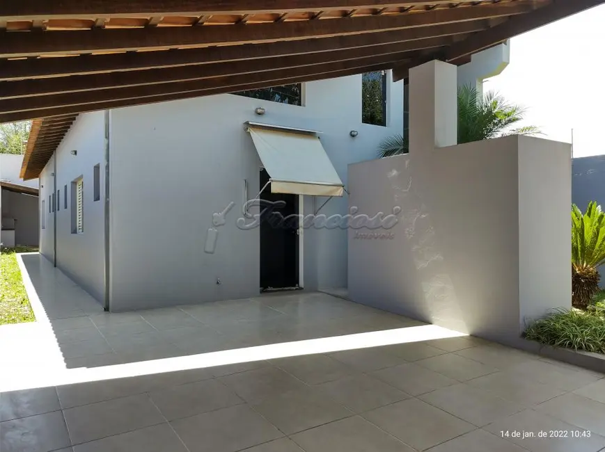 Foto 2 de Casa com 2 quartos à venda, 300m2 em Itapetininga - SP