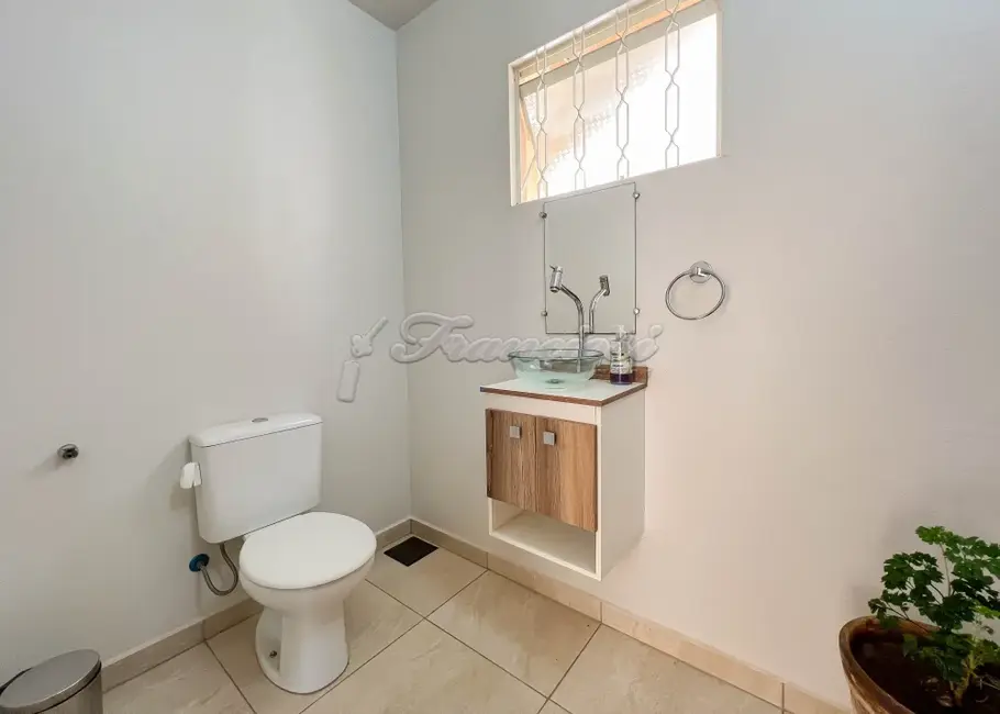 Casa com 4 quartos à venda, 600m2 em Vila Aurora, Itapetininga - SP - imagem 4 Foto 4 de Casa com 4 quartos à venda, 600m2 em Vila Aurora, Itapetininga - SP