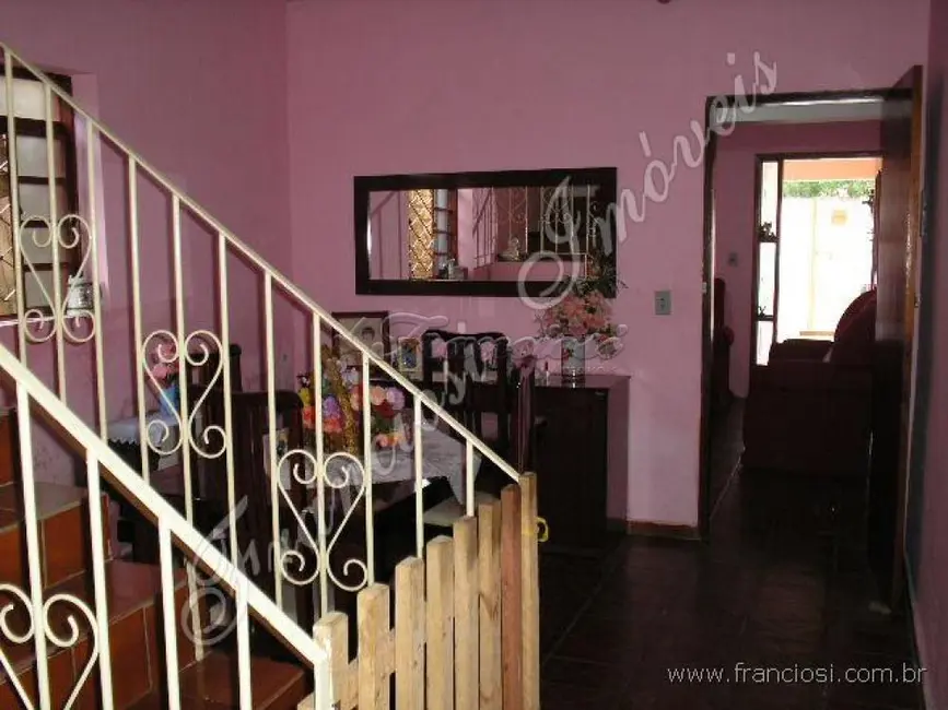 Casa com 3 quartos à venda, 200m2 em Vila Santana, Itapetininga - SP - imagem 4 Foto 4 de Casa com 3 quartos à venda, 200m2 em Vila Santana, Itapetininga - SP