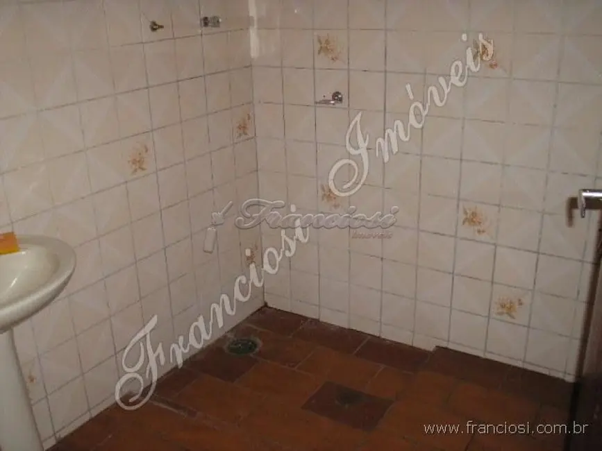 Casa com 3 quartos à venda, 200m2 em Vila Santana, Itapetininga - SP - imagem 3 Foto 3 de Casa com 3 quartos à venda, 200m2 em Vila Santana, Itapetininga - SP