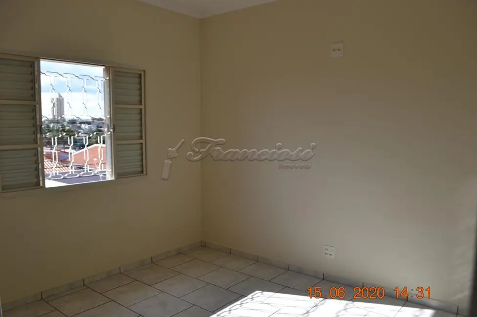 Foto 9 de Casa com 3 quartos à venda, 110m2 em Vila São José, Itapetininga - SP