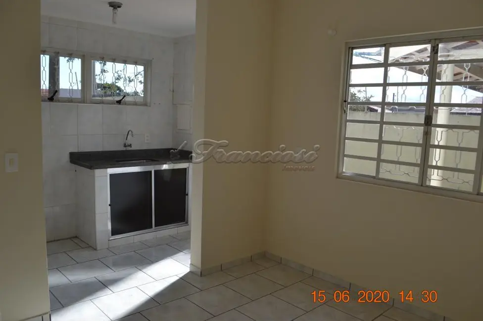 Foto 5 de Casa com 3 quartos à venda, 110m2 em Vila São José, Itapetininga - SP