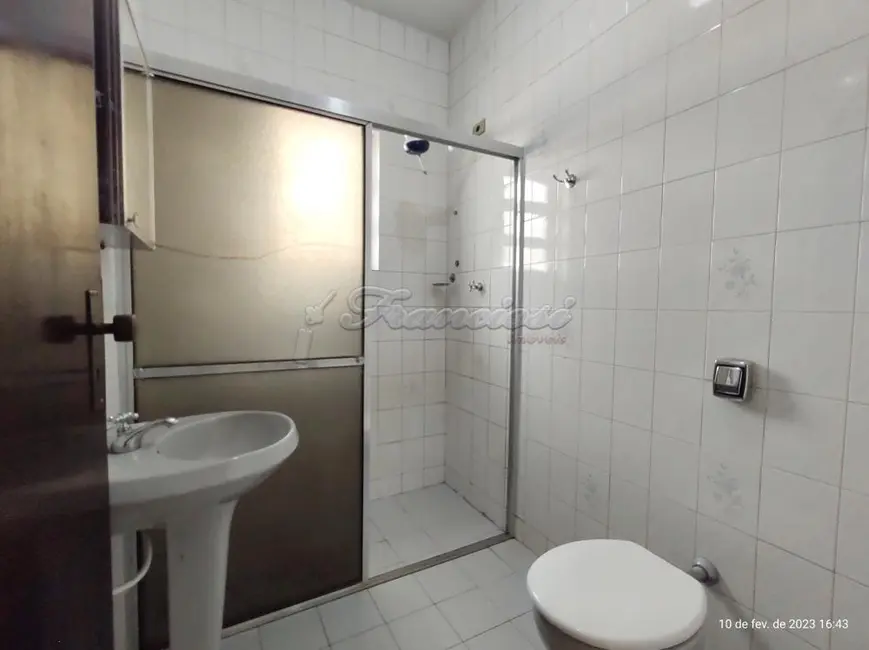 Casa com 4 quartos à venda, 220m2 em Itapetininga - SP - imagem 3 Foto 3 de Casa com 4 quartos à venda, 220m2 em Itapetininga - SP
