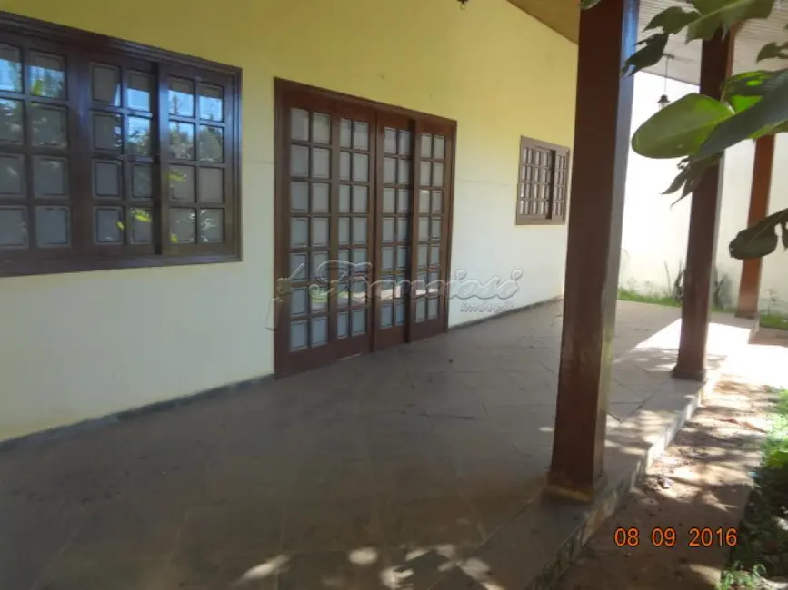 Foto 1 de Casa com 3 quartos à venda, 350m2 em Itapetininga - SP