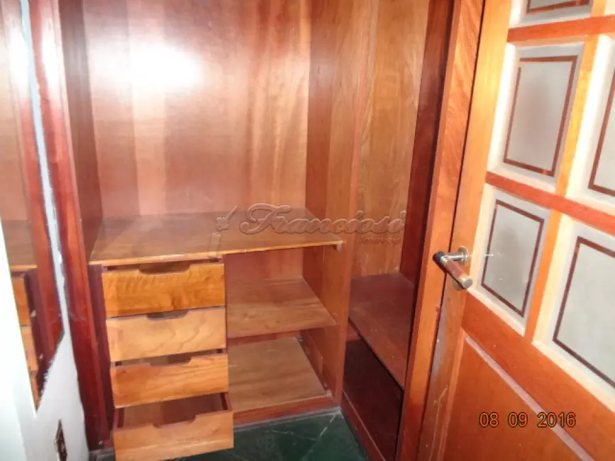 Foto 9 de Casa com 3 quartos à venda, 350m2 em Itapetininga - SP