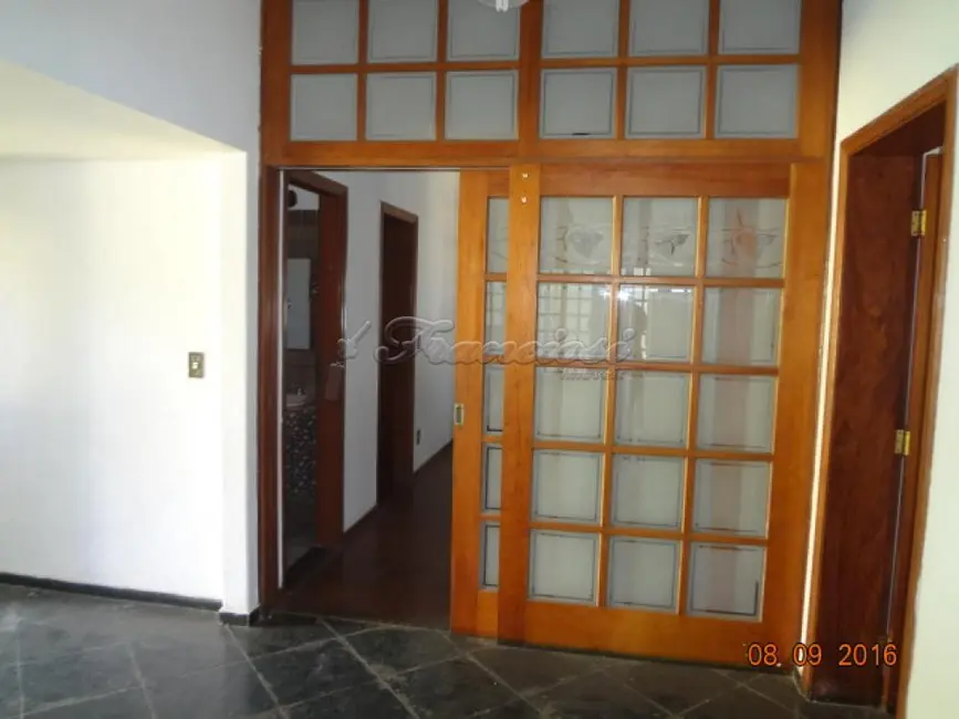Foto 3 de Casa com 3 quartos à venda, 350m2 em Itapetininga - SP
