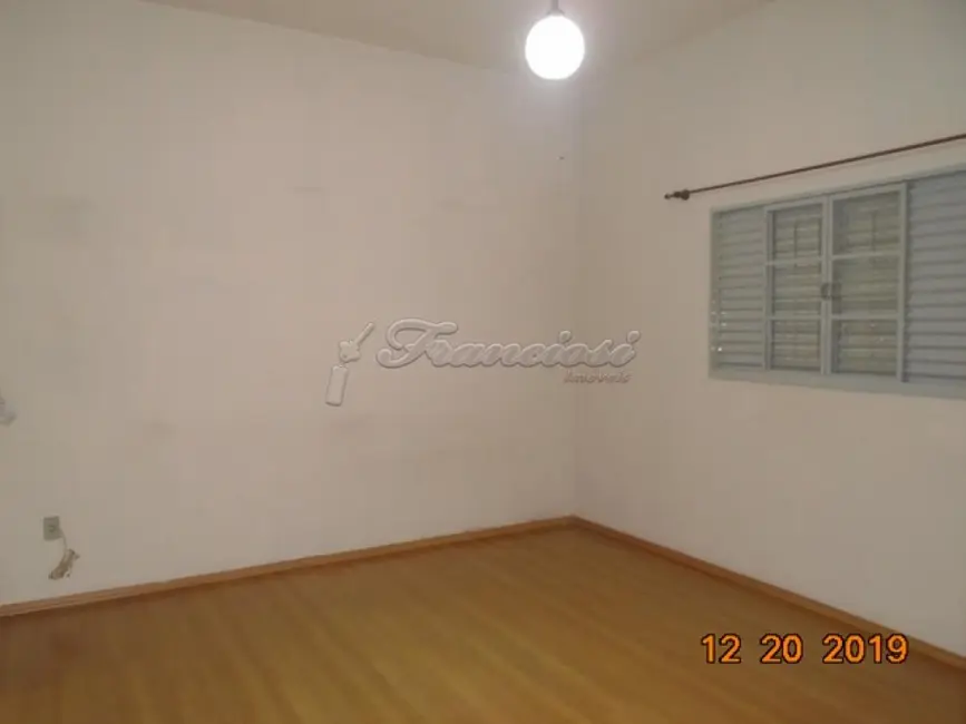 Casa com 3 quartos à venda, 213m2 em Centro, Itapetininga - SP - imagem 7 Foto 7 de Casa com 3 quartos à venda, 213m2 em Centro, Itapetininga - SP