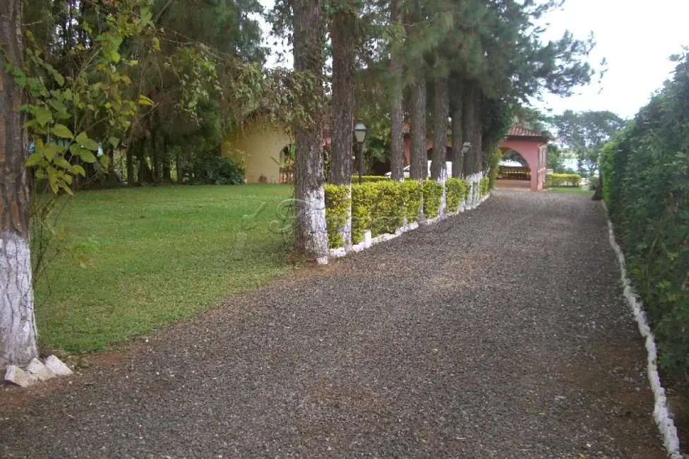 Chácara com 4 quartos à venda, 430m2 em Itapetininga - SP - imagem 1 Foto 1 de Chácara com 4 quartos à venda, 430m2 em Itapetininga - SP