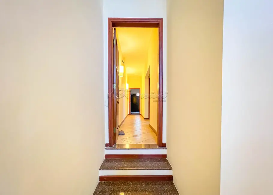 Casa com 3 quartos à venda, 430m2 em Vila São José, Itapetininga - SP - imagem 8 Foto 8 de Casa com 3 quartos à venda, 430m2 em Vila São José, Itapetininga - SP