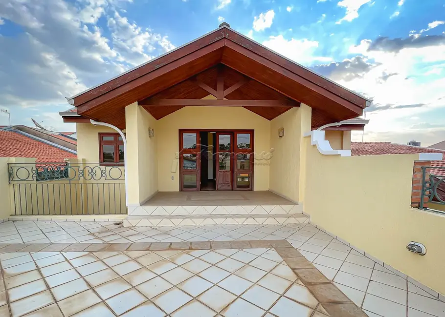 Casa com 3 quartos à venda, 430m2 em Vila São José, Itapetininga - SP - imagem 6 Foto 6 de Casa com 3 quartos à venda, 430m2 em Vila São José, Itapetininga - SP