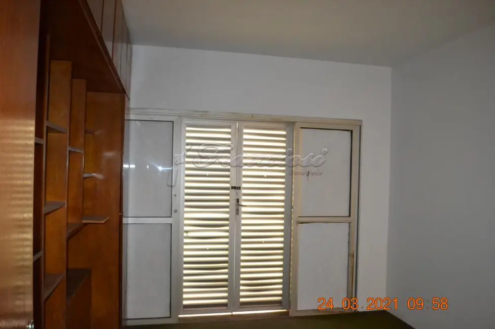 Casa com 4 quartos à venda, 221m2 em Vila Barth, Itapetininga - SP - imagem 9 Foto 9 de Casa com 4 quartos à venda, 221m2 em Vila Barth, Itapetininga - SP