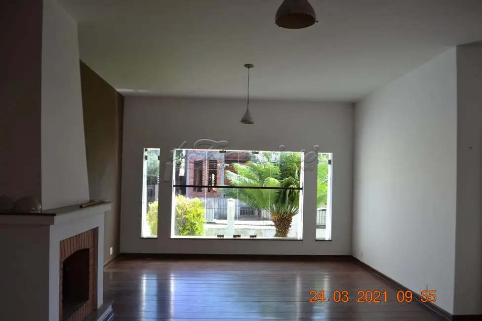 Casa com 4 quartos à venda, 221m2 em Vila Barth, Itapetininga - SP - imagem 2 Foto 2 de Casa com 4 quartos à venda, 221m2 em Vila Barth, Itapetininga - SP