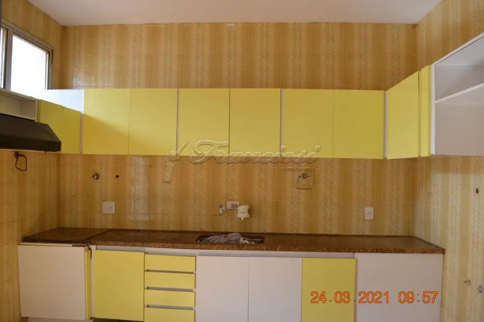 Casa com 4 quartos à venda, 221m2 em Vila Barth, Itapetininga - SP - imagem 5 Foto 5 de Casa com 4 quartos à venda, 221m2 em Vila Barth, Itapetininga - SP