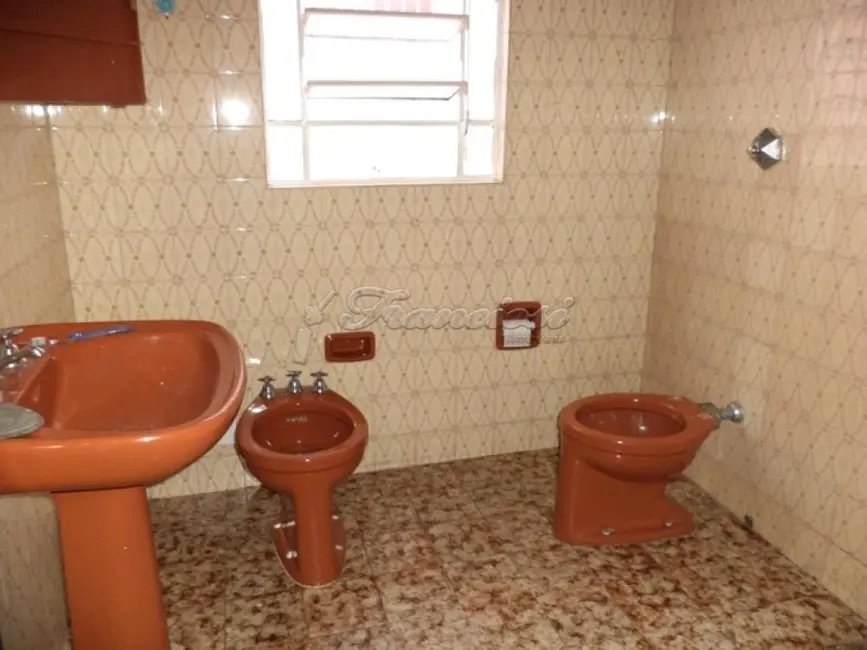 Casa com 3 quartos à venda, 160m2 em Centro, Itapetininga - SP - imagem 5 Foto 5 de Casa com 3 quartos à venda, 160m2 em Centro, Itapetininga - SP