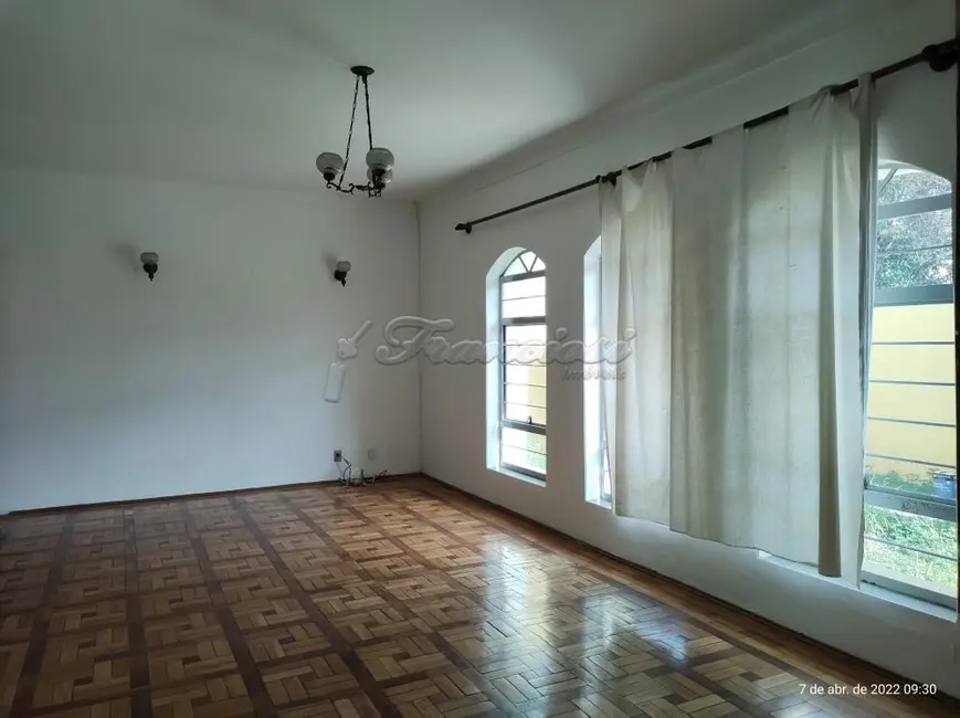 Casa com 3 quartos à venda, 247m2 em Vila Maria, Itapetininga - SP - imagem 4 Foto 4 de Casa com 3 quartos à venda, 247m2 em Vila Maria, Itapetininga - SP