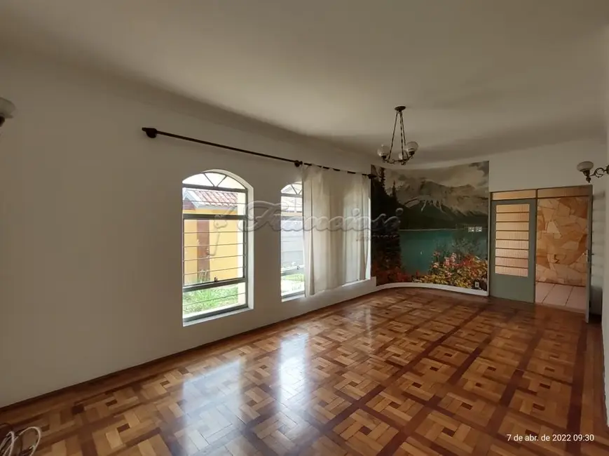 Casa com 3 quartos à venda, 247m2 em Vila Maria, Itapetininga - SP - imagem 5 Foto 5 de Casa com 3 quartos à venda, 247m2 em Vila Maria, Itapetininga - SP