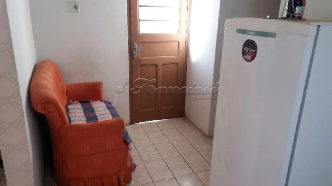Casa com 2 quartos à venda, 132m2 em Centro, Itapetininga - SP - imagem 8 Foto 8 de Casa com 2 quartos à venda, 132m2 em Centro, Itapetininga - SP