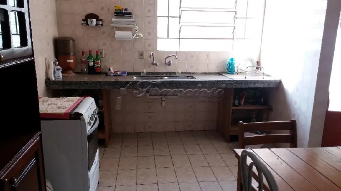 Casa com 2 quartos à venda, 132m2 em Centro, Itapetininga - SP - imagem 7 Foto 7 de Casa com 2 quartos à venda, 132m2 em Centro, Itapetininga - SP