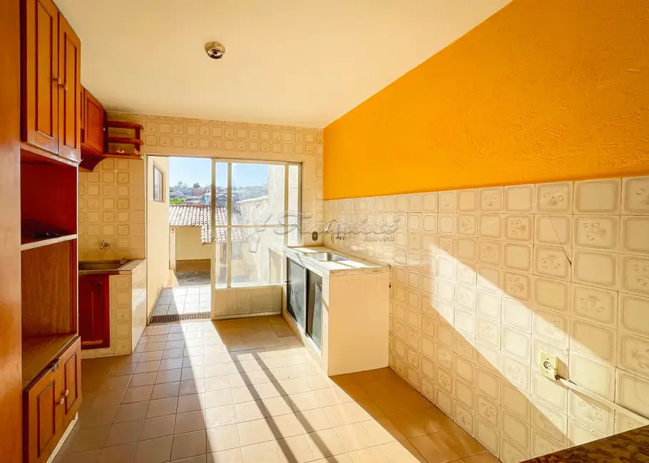 Casa com 2 quartos à venda, 300m2 em Vila Santana, Itapetininga - SP - imagem 4 Foto 4 de Casa com 2 quartos à venda, 300m2 em Vila Santana, Itapetininga - SP