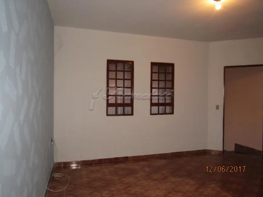 Foto 2 de Casa com 2 quartos à venda, 90m2 em Vila Macia, Itapetininga - SP