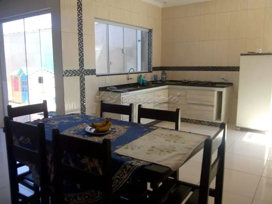 Casa com 2 quartos à venda, 75m2 em Vila Belo Horizonte, Itapetininga - SP - imagem 3 Foto 3 de Casa com 2 quartos à venda, 75m2 em Vila Belo Horizonte, Itapetininga - SP